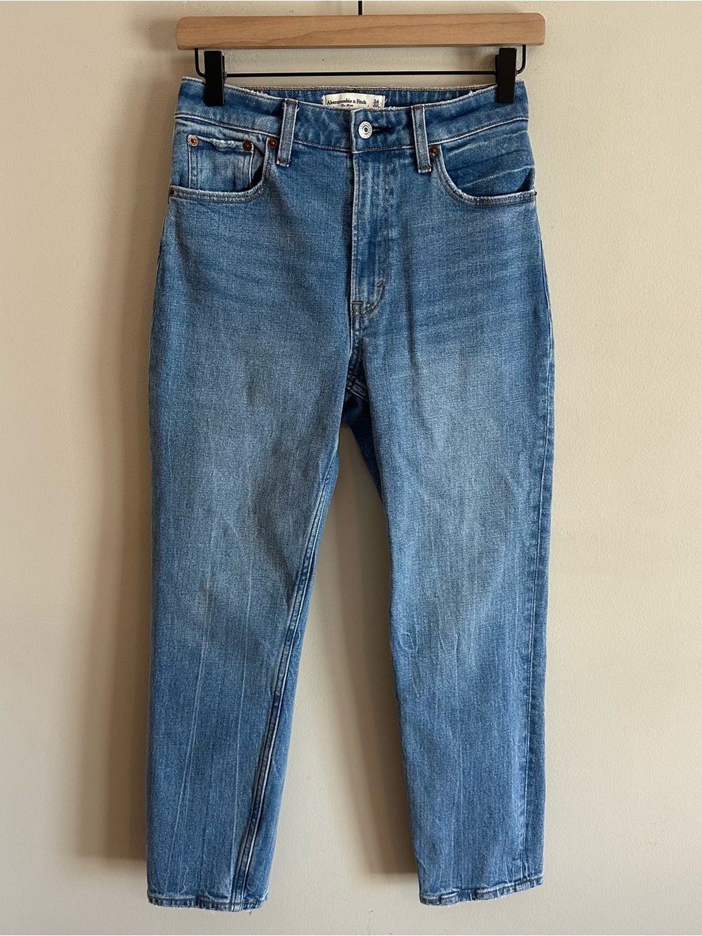 Abercrombie & Fitch Curve Love High Rise Mom Jeans Denim Medium Wash 24 00 Short